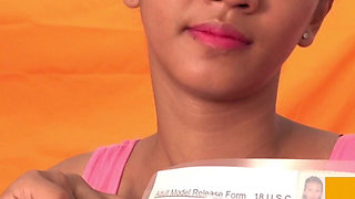 Me Asian Angel 18 Man Finger Pussy for Model Job I Like
