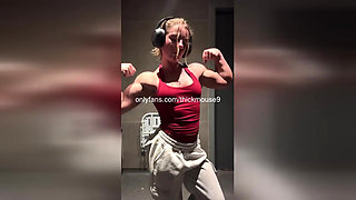 TikTok Accident: Muscular 18yo Flashes Wet Pussy Live!