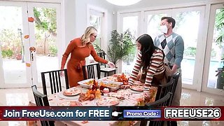 Freeuse Family Thanksgiving: Blonde Teen & MILF Food Fetish Orgy with Cum on Food HD