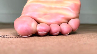 Giantess Natural Toenails
