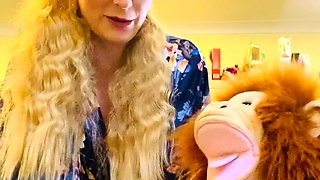Cute amateur brunette naughty in solo jerking show on camera