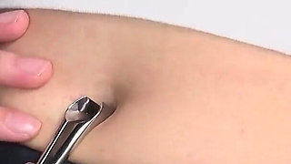 [en] Bellybutton Obsession in the Infirmary Doctor Mirei Kyono Licks and Electro-teases Bound Aina Nagase