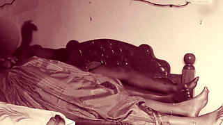 Cheating Indian Housewife in Saree Kissing in Bed & Giving Handjob to Lover