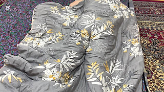 The University Girl I Shared the Same House with Was Lying Naked