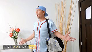 Summer Col sneakily seduces mick & alex until they are all in the bedroom for a hot three-way - brazzers