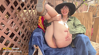 Cigarette Pussy Spreading