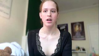 Brunette Solo Webcam Masturbation
