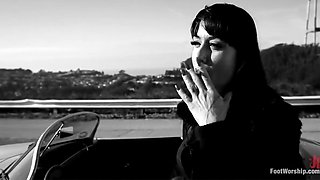 Faster, Pussyfoot! A Footsploitation Film! - Missy Minks, Lorelei Lee And Lea Lexus