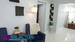 Hot chick in a bikini, Graycee, seduced a guest in her vacation rental POV