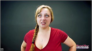 Stunning Blonde Gwen Gets Her Pussy Tricked And Tasty Treat!