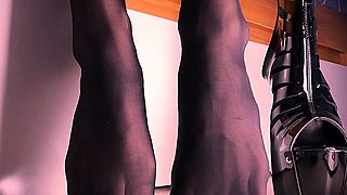 Hey slave Worship high heels and nylon feet