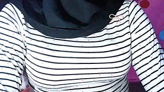 Hijab Is A Beautiful Girl Who Wants To Be Naked