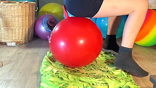 Bouncing on Red Hopperball - Non Pop