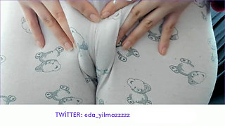 CAMELTOE- MASTURBATE WITH PAJAMA- RUBBING PUSSY WITH PAJAMA