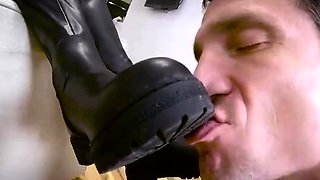 Adore Minhas Botas Escravo Imundo