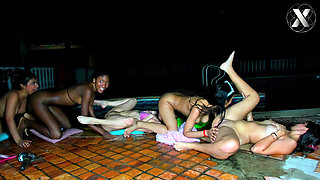 Big Lesbian Caravan Licking Pussy