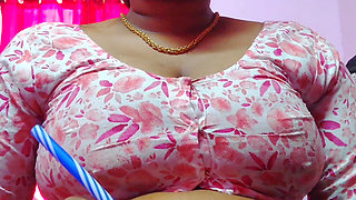 Homely Aunty Seduced Her Boyfriend With Her Boobs