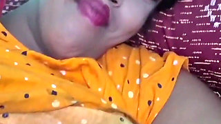 A Village Bhabhi Fucked by a college Student in Her Bed Room with Bengali Audio