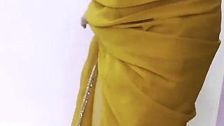 Desi Hot Indian Aunty Got Fucked Before Going to the Party