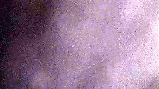 Amateur milf with big ass makes herself cum