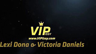 Marvelous Victoria's dildo video