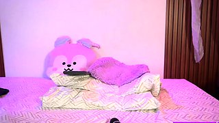 Cute blonde amateur webcam teen masturbating