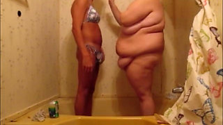 Wife Gets Bred By Hot Sissy In The Shower – Deep Creampie