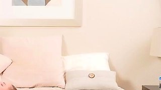 Twerking Elle's Wild Double Creampie BBC Threesome with