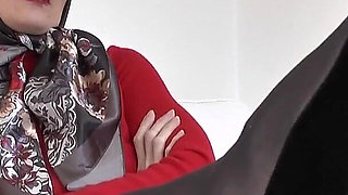 Headscarf Slut, Lick My Soles and Then Sniff My Feet! Lady Victoria Valente