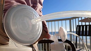 Cumshot amateur MILF suck and jerks dude in the bedroom