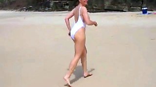Sunbathing MILF Amateur Video