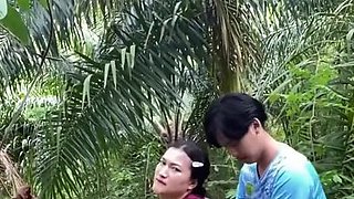 Ibu Tiri Dan Anak Tiri Ngewe Di Kebun Sawit Part2