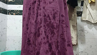 Priya Bhabi Big Ass Bath Show