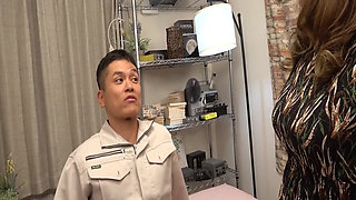 P123g06 a Sexless and Busty Seduces an Electrician Who Came to Fix a Cooler!