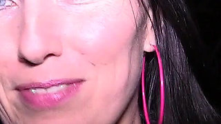 Cheating MILF Wife Sammie Pie Goes Dogging to Suck off a Group of Horny Guys and Empty Their Balls