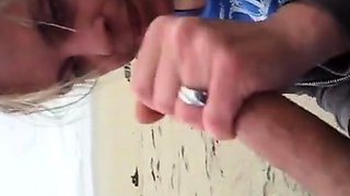 Jenn's Beach Blowjob