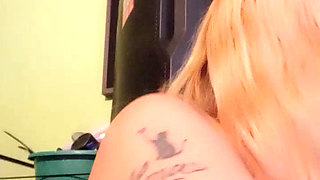 Hot single enjoys it all