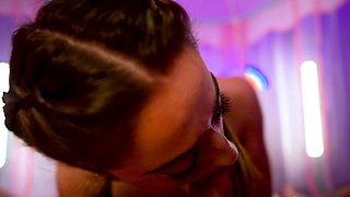 INSERTED Sadie Schafer's playful pussy party