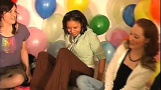 Amateur girlfriend anal group sex with facials