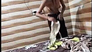 Insatiable Indian Chick Showcases Her Bare Figure For BEAU and Boning