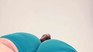 Squat Workout Wet and Sweaty Thong 4K